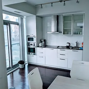 Apartment Ice, Toronto