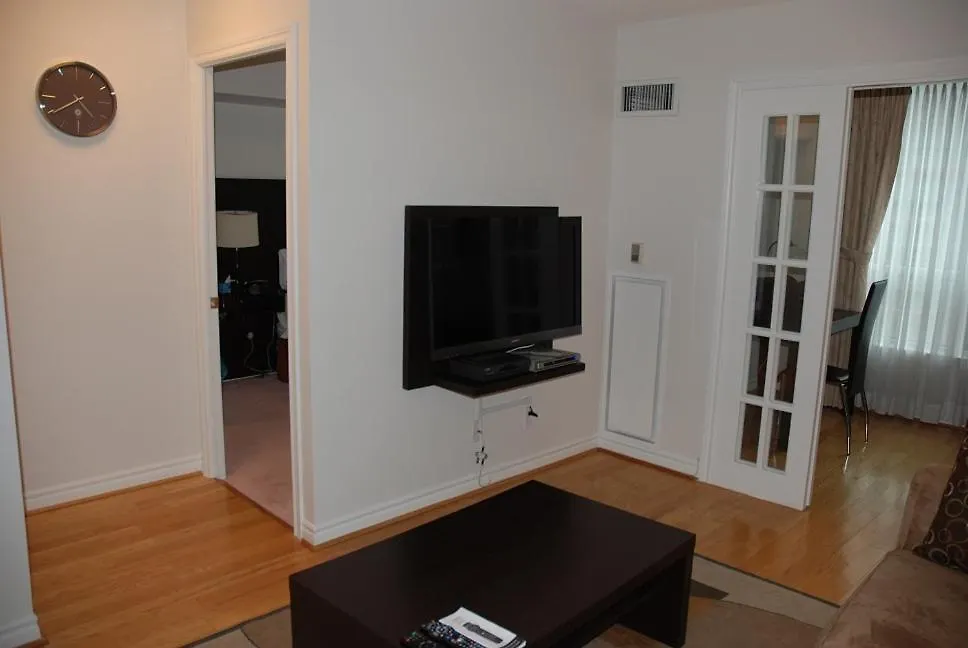 Toronto Luxury Accommodations - Qwest Apartment