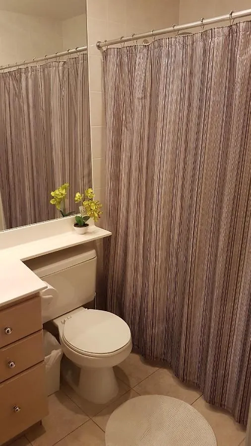 Toronto Luxury Accommodations - Qwest Apartment
