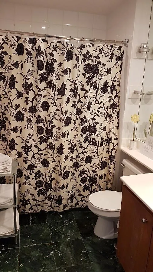 Toronto Luxury Accommodations - Qwest