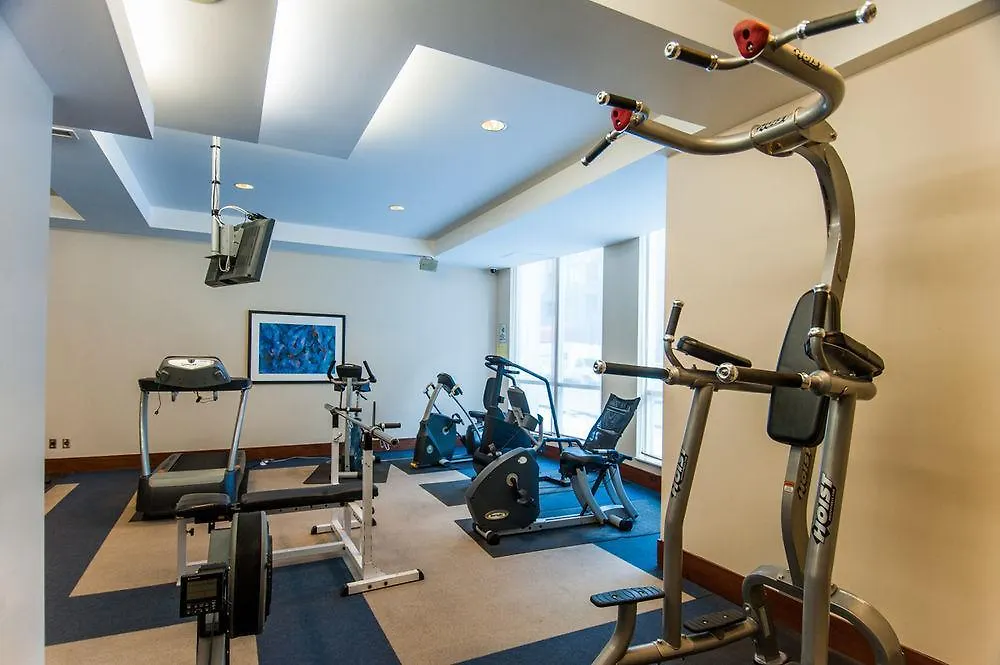 Toronto Luxury Accommodations - Qwest 0*,