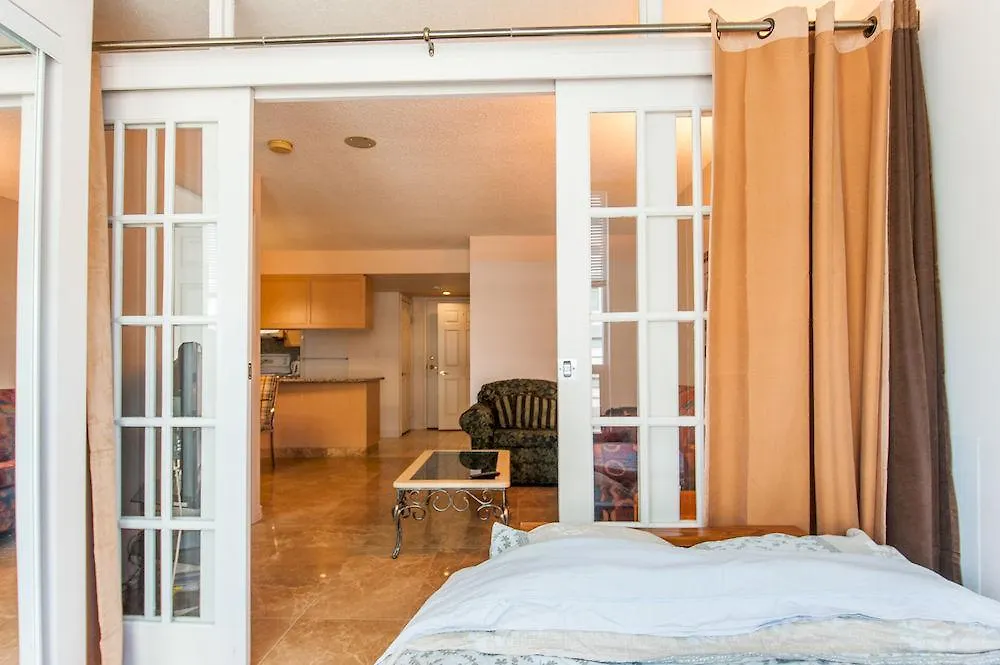 Toronto Luxury Accommodations - Qwest Apartment