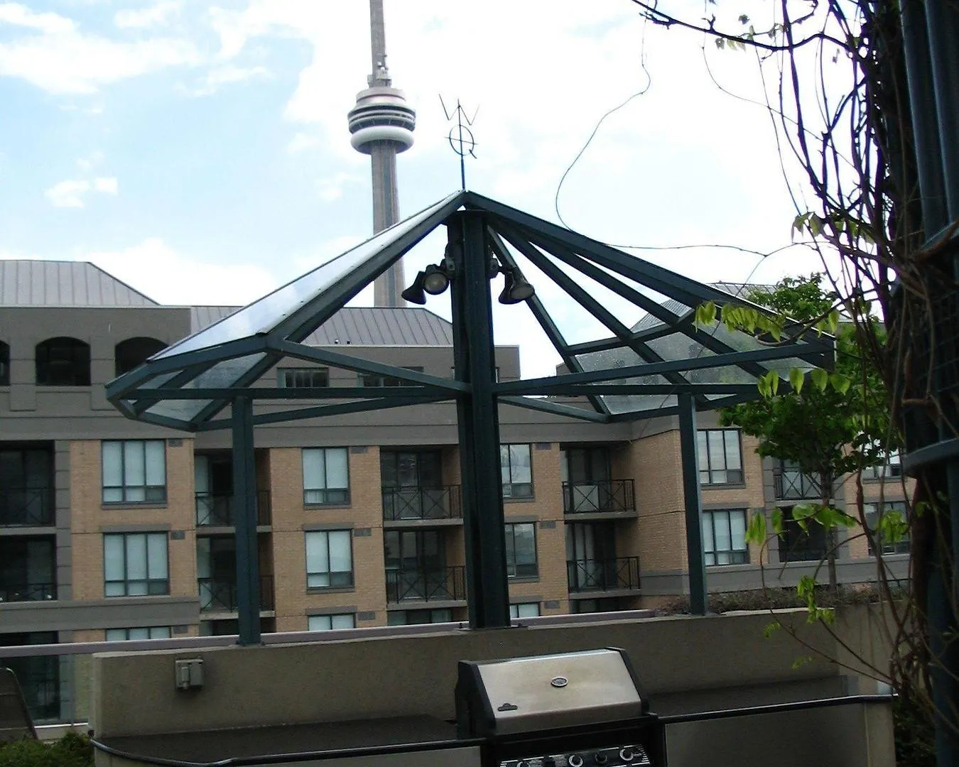Toronto Luxury Accommodations - Qwest Apartment