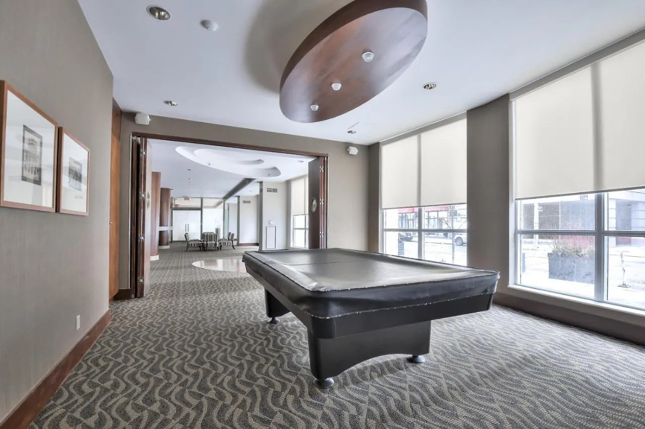 Toronto Luxury Accommodations - Qwest Apartment